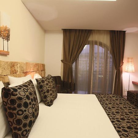 Monoberge Hotel Byblos Ruang foto