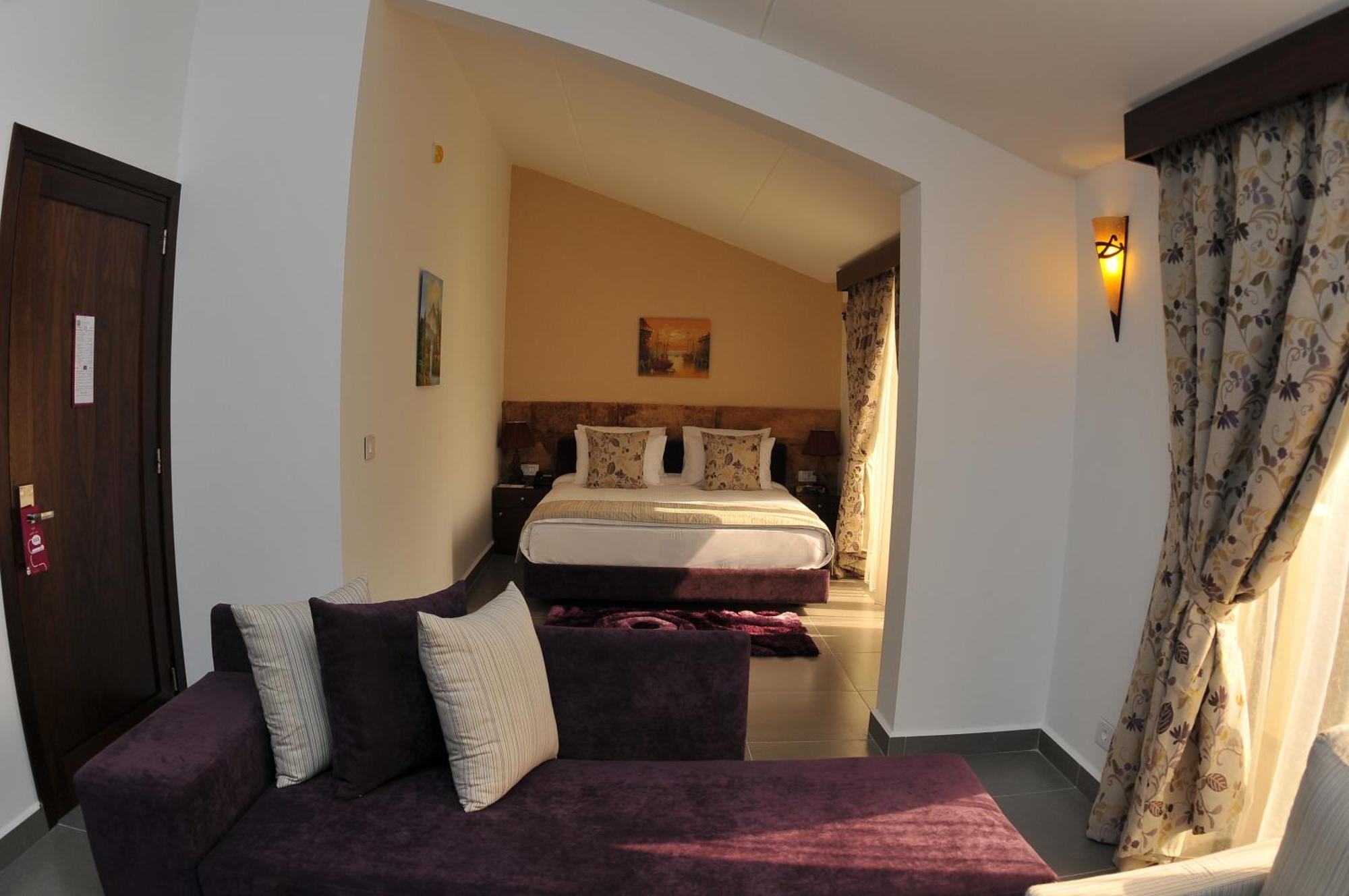 Monoberge Hotel Byblos Ruang foto