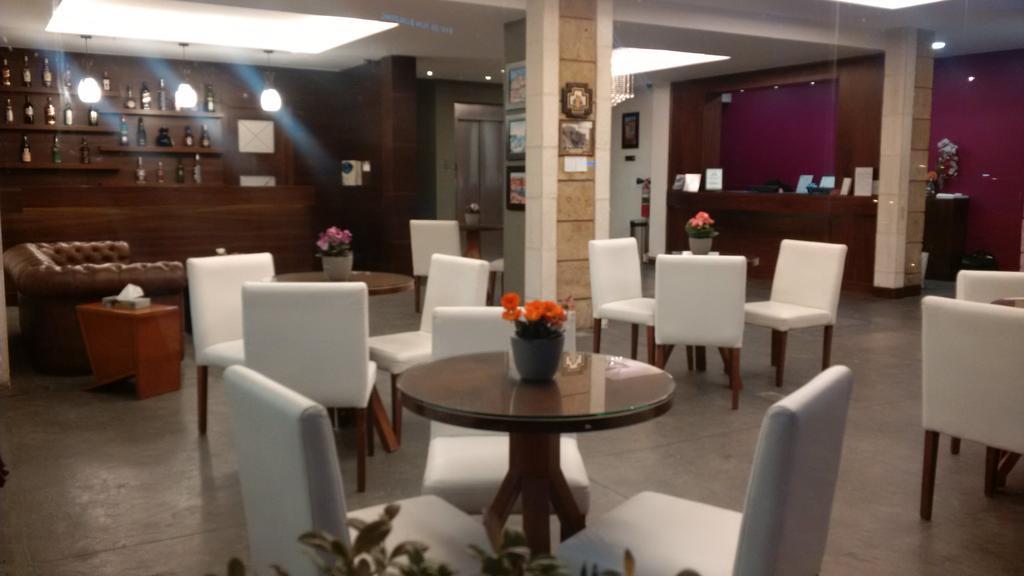 Monoberge Hotel Byblos Bagian luar foto