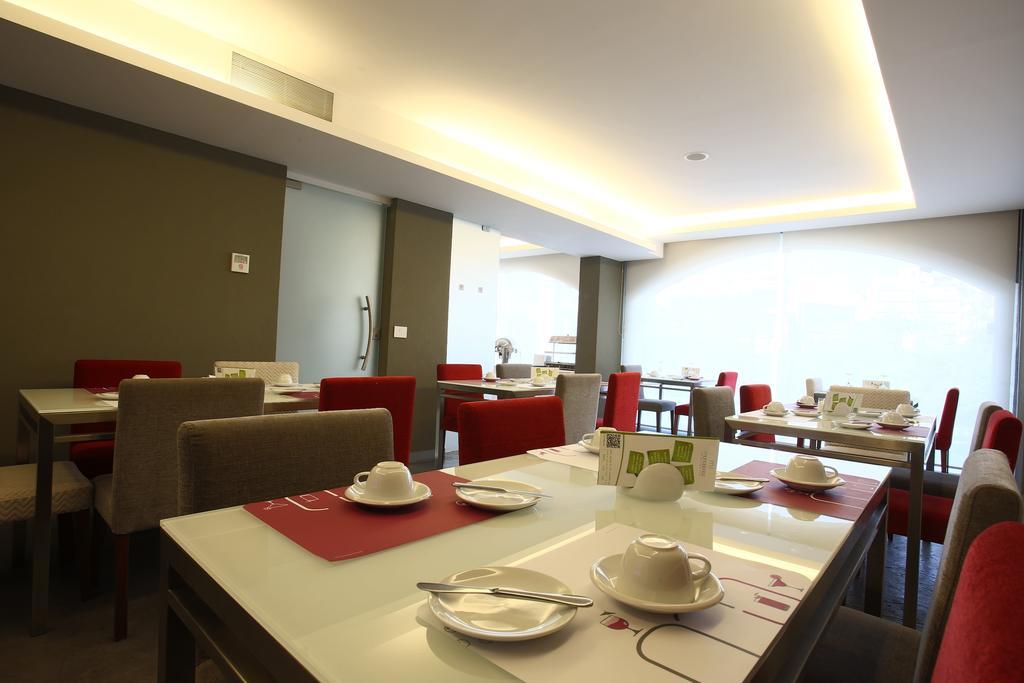 Monoberge Hotel Byblos Bagian luar foto
