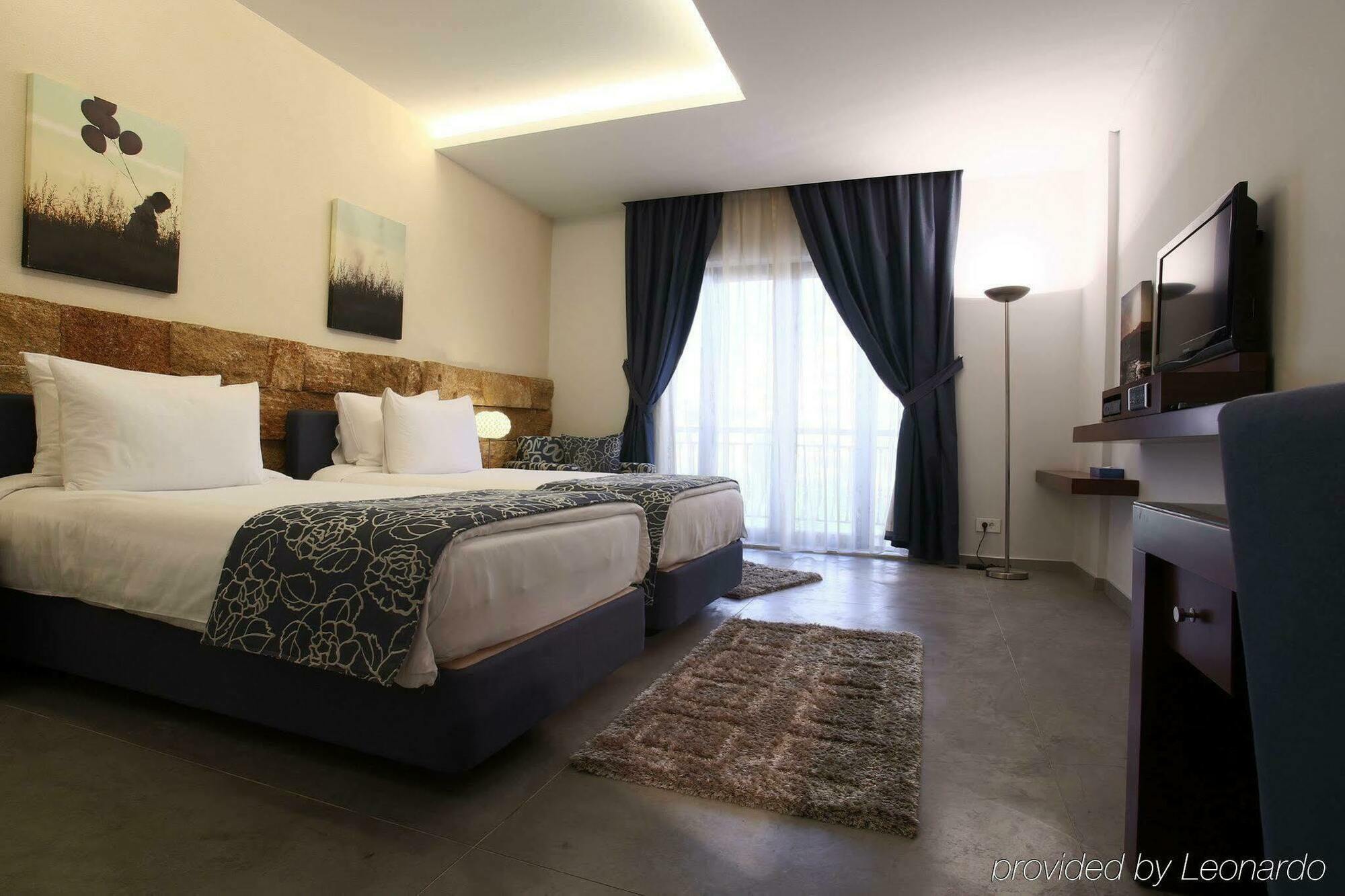 Monoberge Hotel Byblos Bagian luar foto