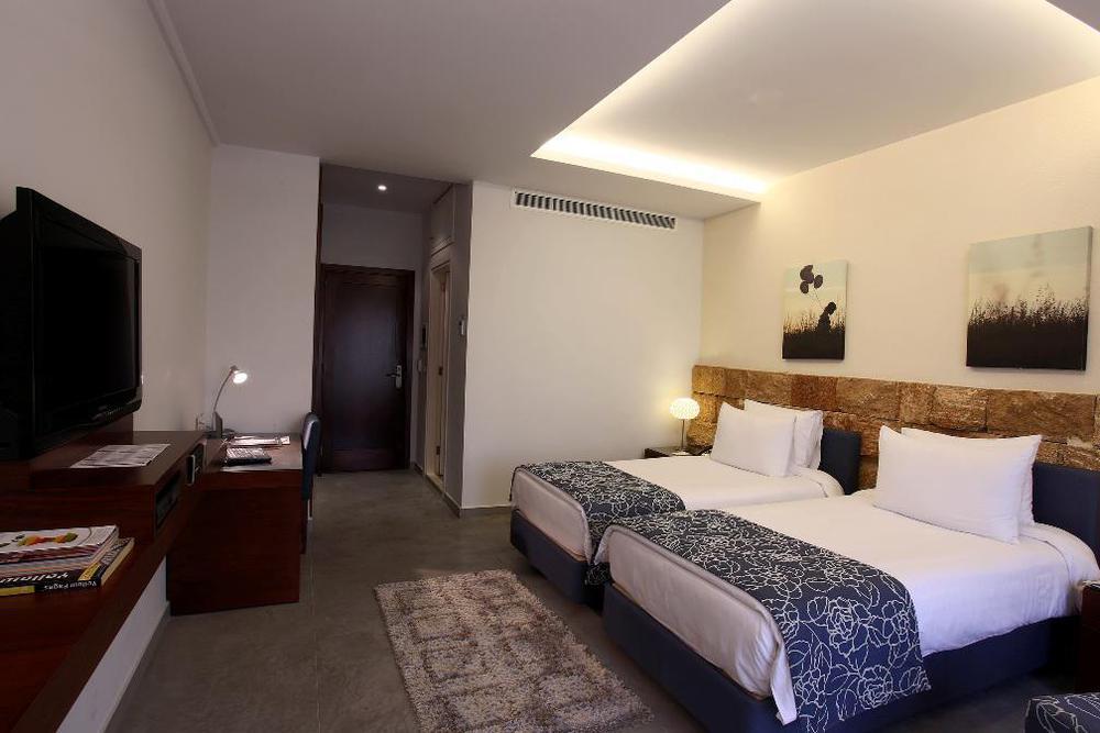 Monoberge Hotel Byblos Bagian luar foto